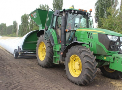 В Таловском районе ячмень будут хранить в полимерных рукавах на поле