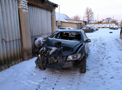 Пьяная автоледи   без прав из Таловского  района врезалась в дерево и погубила подростка