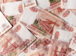 В Госдуму внесли законопроект об обязательной 13 зарплате бюджетникам