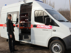 В Таловскую райбольницу передали новый автомобиль «скорой»