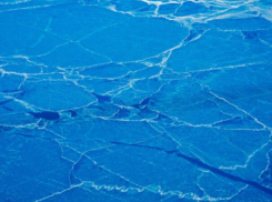 Спасатели напомнили жителям Воронежской области о смертельной опасности тонкого льда