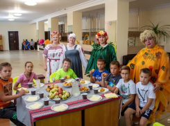 В Панинском районе для детей провели «Яблочные посиделки»