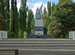 В Таловском селе Бирюч отреставрировали памятник воинам-односельчанам