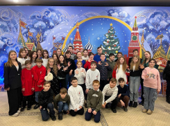 Бобровские школьники побывали на Кремлёвской ёлке