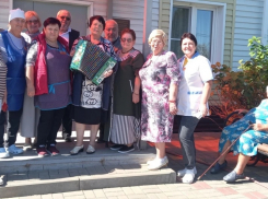 Бобровский творческий коллектив «Неудержимые» отметил 10-летие