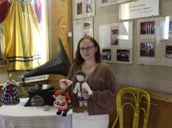 Участники клуба «Вдохновение» создали для Дома-музея М.Е. Пятницкого кукол в народных костюмах