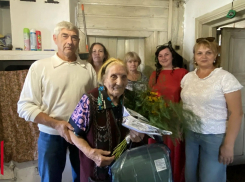 Жительница бобровского села Мария Шошина отметила 100 лет со дня рождения