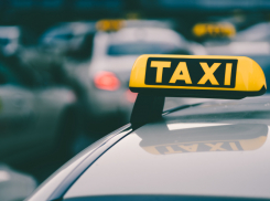 В России могут появиться скидки на такси для многодетных семей