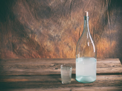 С 1 января 2024 года в России официально признан самогон