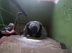 Таловский инвалид, добирающийся до улицы ползком, получит новую квартиру