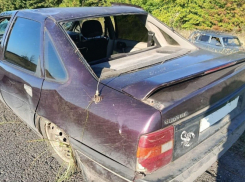 В Панинском районе водитель пострадал в перевернувшейся легковушке