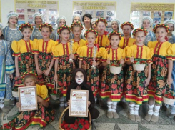 Таловские танцоры заняли два вторых места в конкурсе «Сапожки русские»