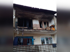 В Панинском районе в пожаре пострадало два человека