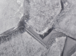 Жителей Воронежской области предупредили об опасности «черного льда»