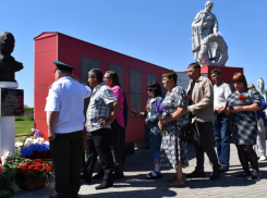 В Аннинском районе открыли бюст участнику СВО