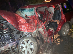  «Ленд Ровер» - всмятку, но водитель выжил: подробности ДТП в Таловском районе 