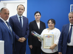 В панинском селе Красный Лиман открыли обновленное почтовое отделение