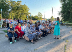 В селе Криуша Панинского района провели мероприятие «Любовь и верность — два крыла»