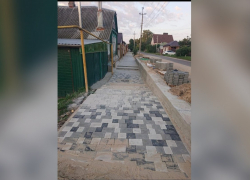 В Боброве активисты ТОС благоустроили тротуар