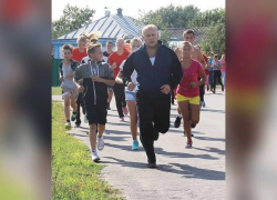 Жителей Таловского района приглашают поучаствовать в кроссе «Бегу за Россию!».