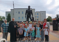 Панинские воспитанники военно-патриотического клуба побывали на экскурсии в парке Славы