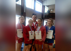 Таловские самбистки завоевали четыре медали в отрытом первенстве
