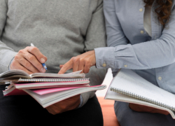 Стало известно, сколько тратят родители воронежских школьников на подготовку к ЕГЭ