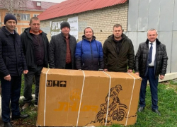 Жители Панинского района передадут в зону СВО мотоцикл