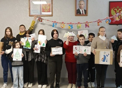 Панинские школьники присоединились к акции "Новогодняя посылка солдату"