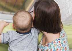 В 2025 году в Воронежской области досрочно вышли на пенсию 300 многодетных матерей