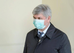 Губернатор Гусев «продумывает решения», пока коронавирус накрывает Воронежскую область
