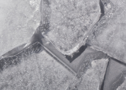 Жителей Воронежской области предупредили об опасности «черного льда»