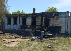 В Бобровском селе пенсионерка скончалась от ожогов, полученных на пожаре