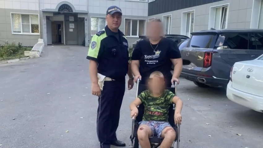 В Панинском районе полицейские доставили в больницу 8‑летнего мальчика, получившего травму