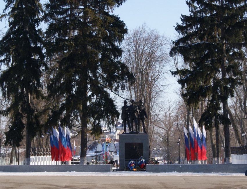 Жителей Бобровского района приглашают отметить День защитника Отечества