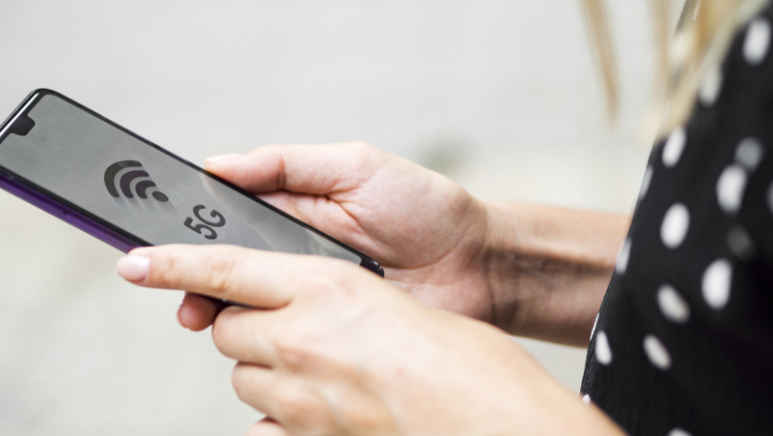 Воронежцам рассказали, какие новые сервисы вошли в «белый список»