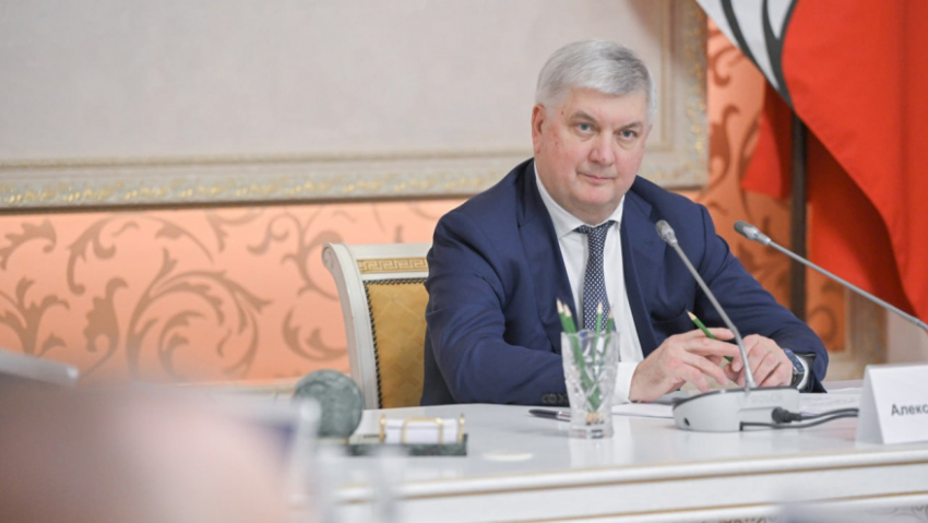 Губернатор Воронежской области Александр Гусев проведёт прямую линию и пресс-конференцию