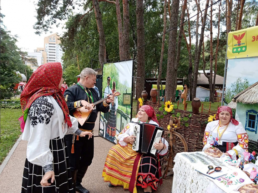 Эртильские мастера приняли участие в фестивале "Воронеж фольклорный"