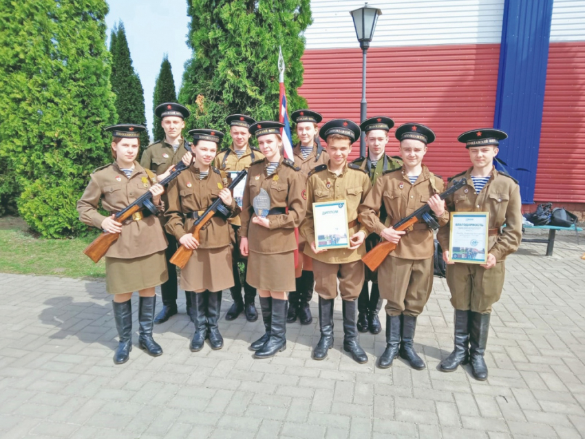 Эртильские школьники приняли участие в конкурсе-слёте отрядов «Пост № 1»