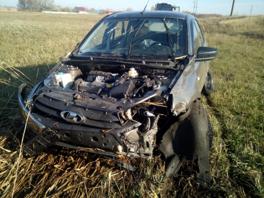 В Таловском районе автомобиль, уходивший от погони, опрокинулся в кювет