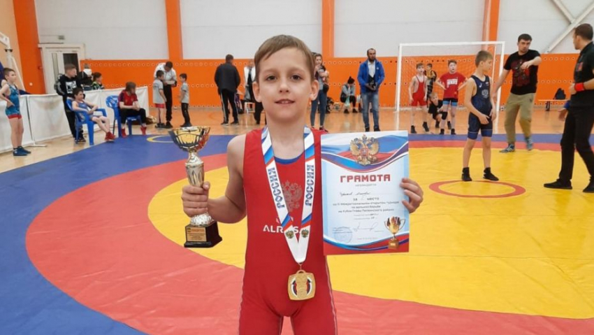 Десятилетний борец из Панинского района завоевал «золото» на турнире