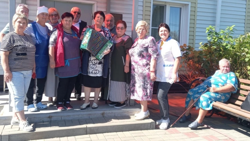 Бобровский творческий коллектив «Неудержимые» отметил 10-летие