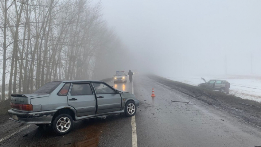 В Бобровском районе столкнулись два автомобиля