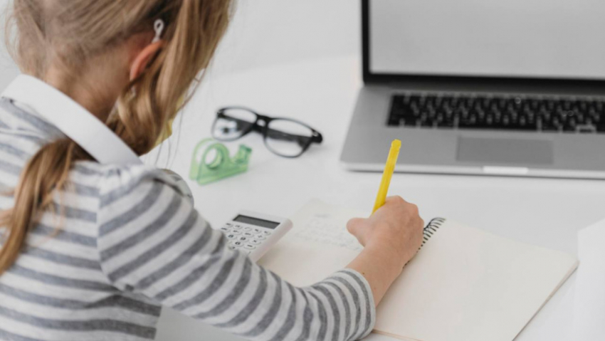 В мае в школах Воронежской области прозвучат военные песни