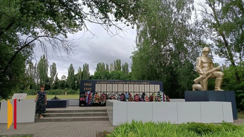 В таловском поселке Вознесенский обновили мемориал воинам, погибшим в годы ВОВ