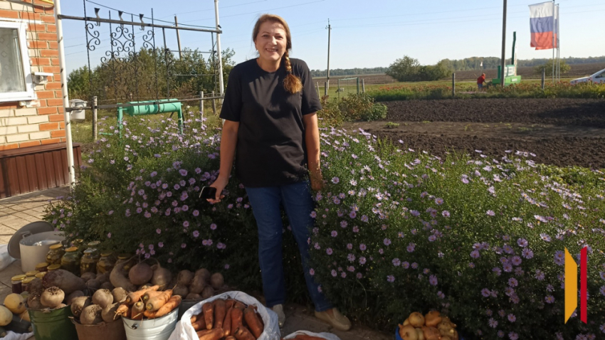 Жительница Панинского района передала бойцам СВО овощи со своего огорода