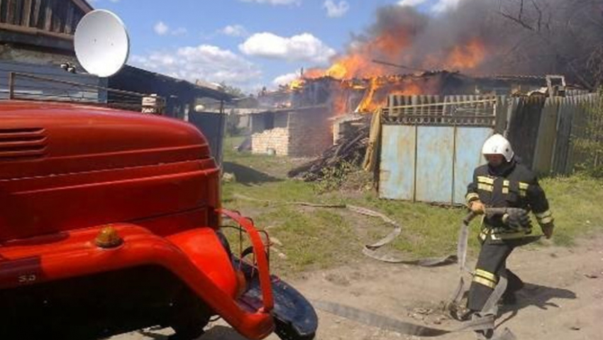 В Аннинском районе спасатели предотвратили взрыв газового баллона