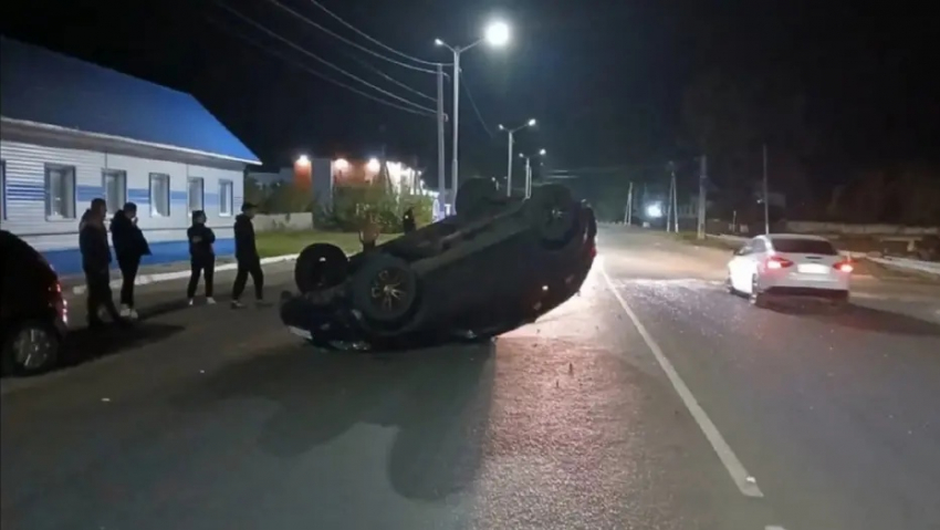 В Бобровском районе пьяный водитель перевернул внедорожник