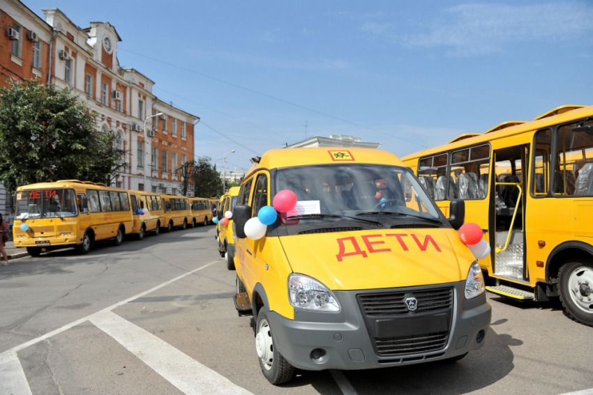 В Воронежской области сотрудники ГУ МВД проверили школьные автобусы