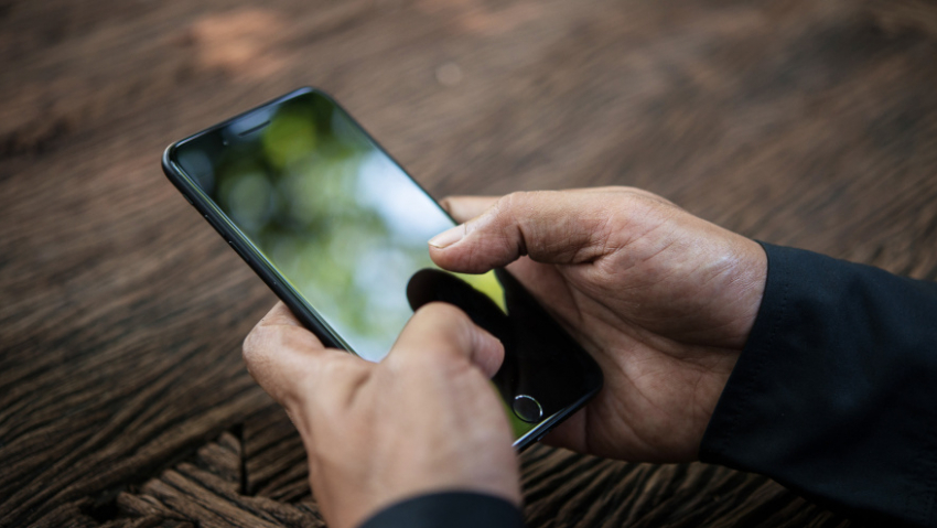 У возвращающихся отпускников на сутки будут отключать мобильный интернет и СМС